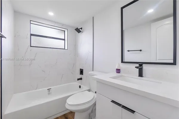 $2,300 | 6690 West 26th Court, Unit 2316, Hialeah, FL 33016