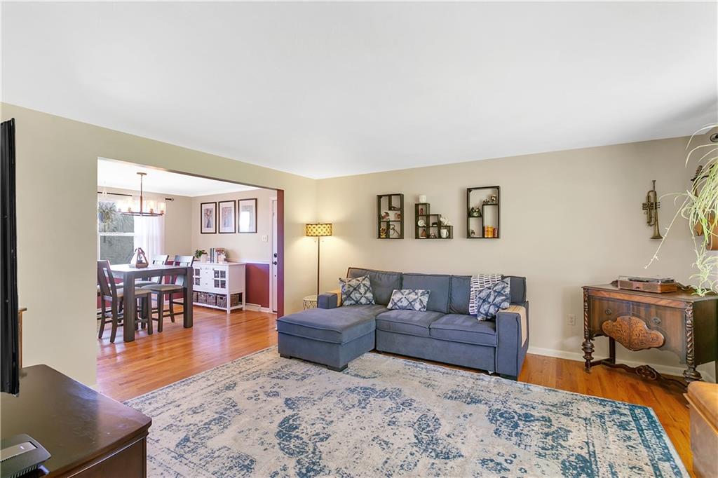 5715 Meridian Road Gibsonia, PA 15044 - Photo 3 of 21 Gallery Image 3