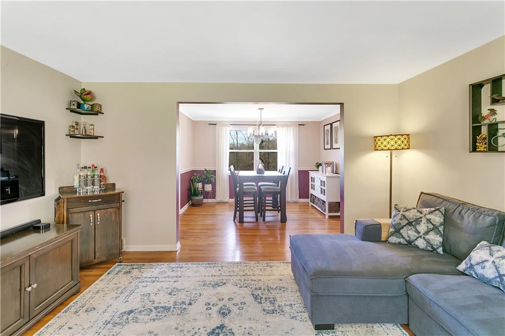 5715 Meridian Road Gibsonia, PA 15044 - Photo 4 of 21 Gallery Image 4
