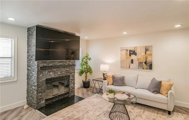 $599,000 | 3954 Cochran Street, Unit 61, Simi Valley, CA 93063