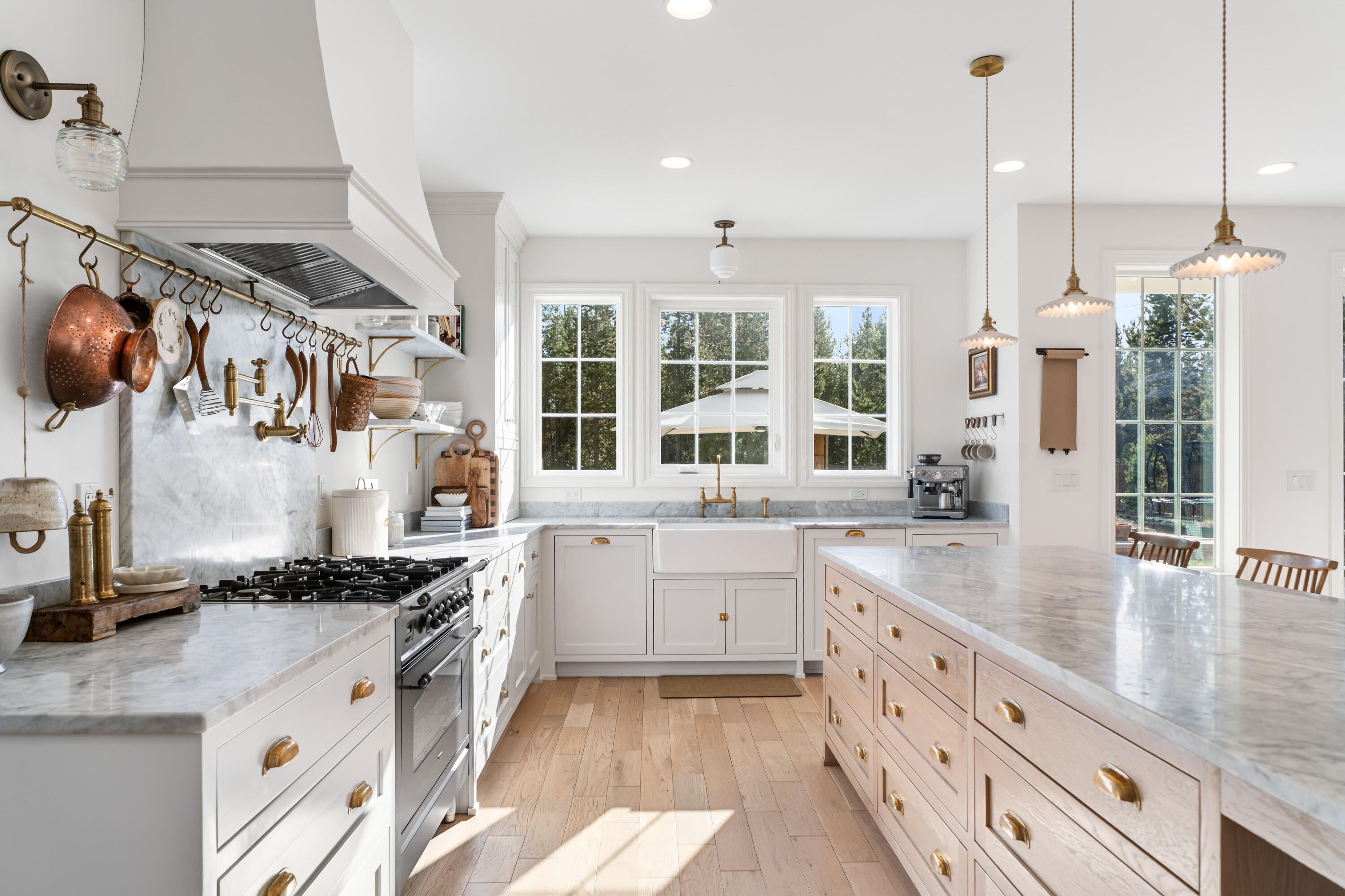 17189 Covina Road Bend, OR 97707 - Photo 4 of 81 51-Kitchen