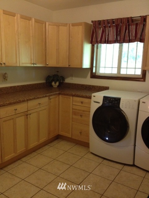 12939 Morris Road Southeast Yelm, WA 98597 - Photo 13 of 20 Gallery Image 13