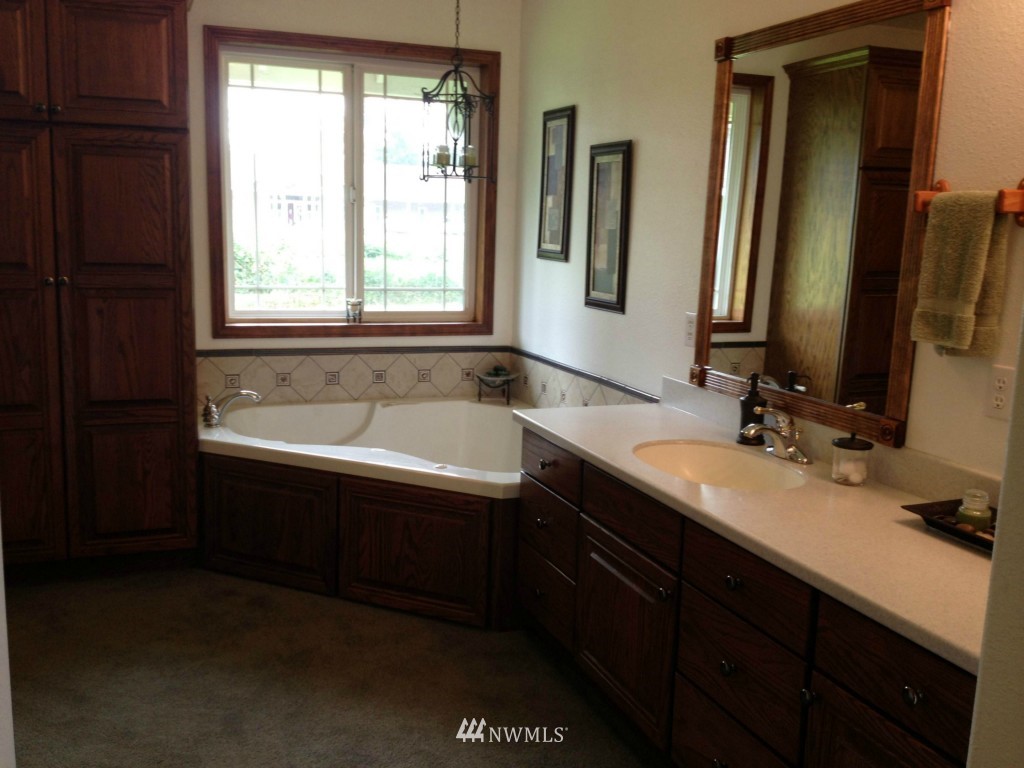 12939 Morris Road Southeast Yelm, WA 98597 - Photo 9 of 20 Gallery Image 9