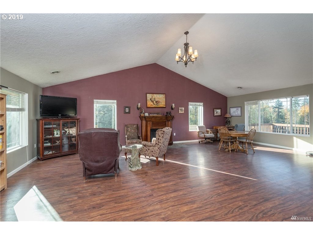 130 Brownlee Road Castle Rock, WA 98611 - Photo 2 of 14 Gallery Image 2
