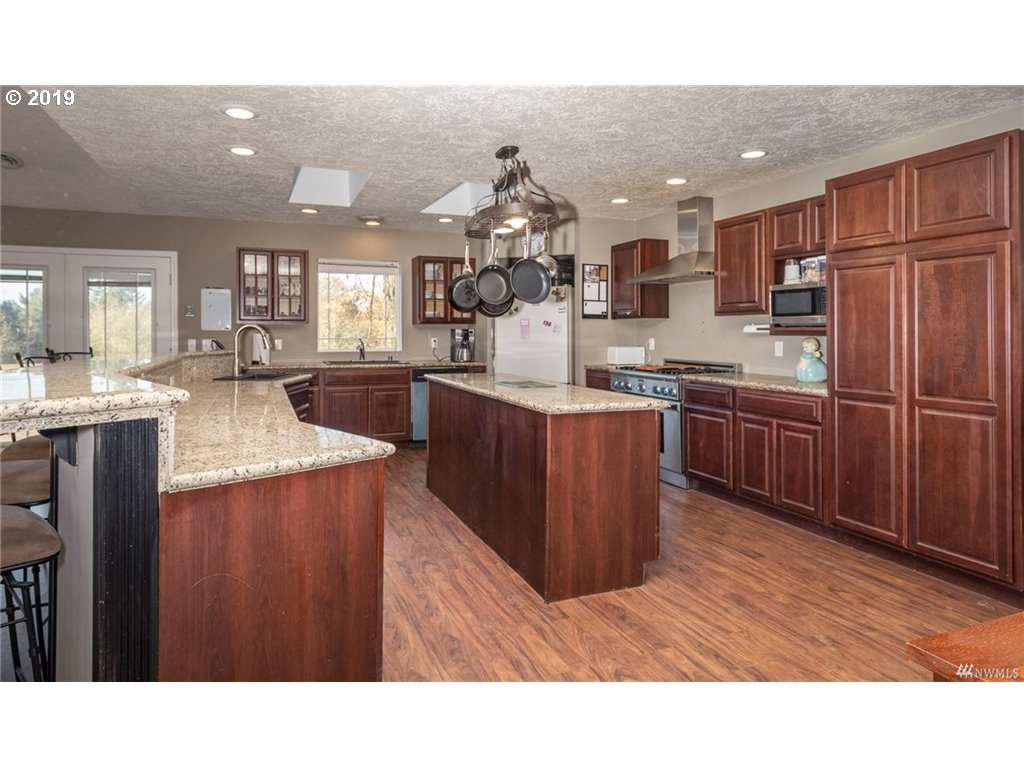 130 Brownlee Road Castle Rock, WA 98611 - Photo 5 of 14 Gallery Image 5