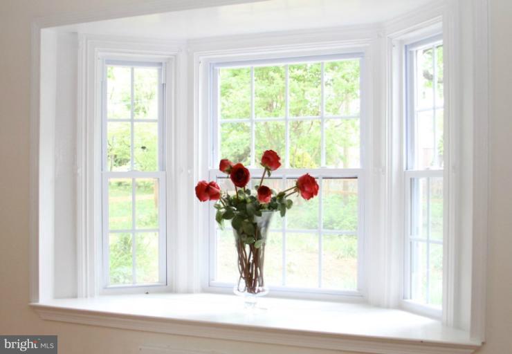 1216 Southview Road Baltimore, MD 21218 - Photo 23 of 27 Dining Room Bay Window