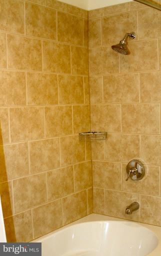 1216 Southview Road Baltimore, MD 21218 - Photo 4 of 27 Bath Shower