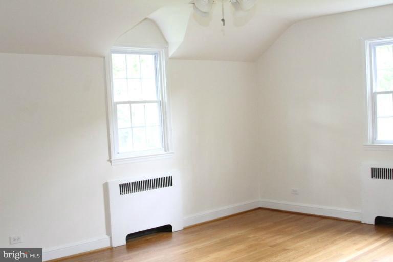 1216 Southview Road Baltimore, MD 21218 - Photo 5 of 27 Bedroom Master