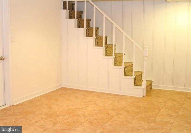 1216 Southview Road Baltimore, MD 21218 - Photo 9 of 27 Family Room