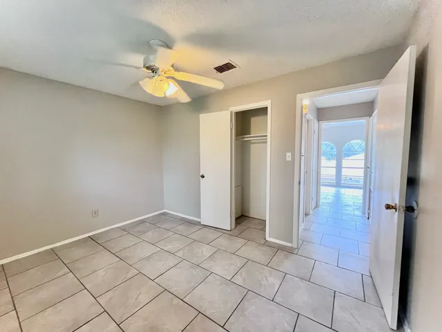 $700 | 3021 Sycamore Avenue, Unit 8, Bay City, TX 77414