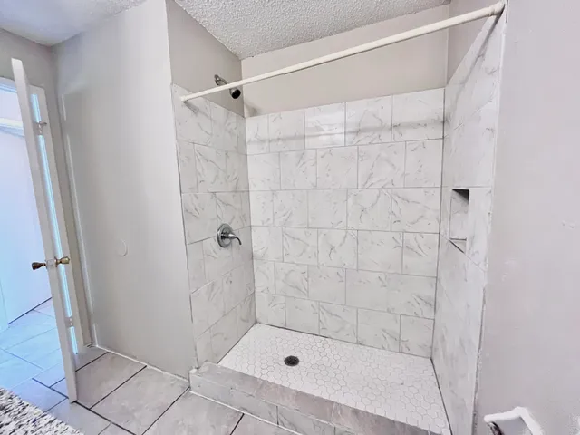 $700 | 3021 Sycamore Avenue, Unit 8, Bay City, TX 77414