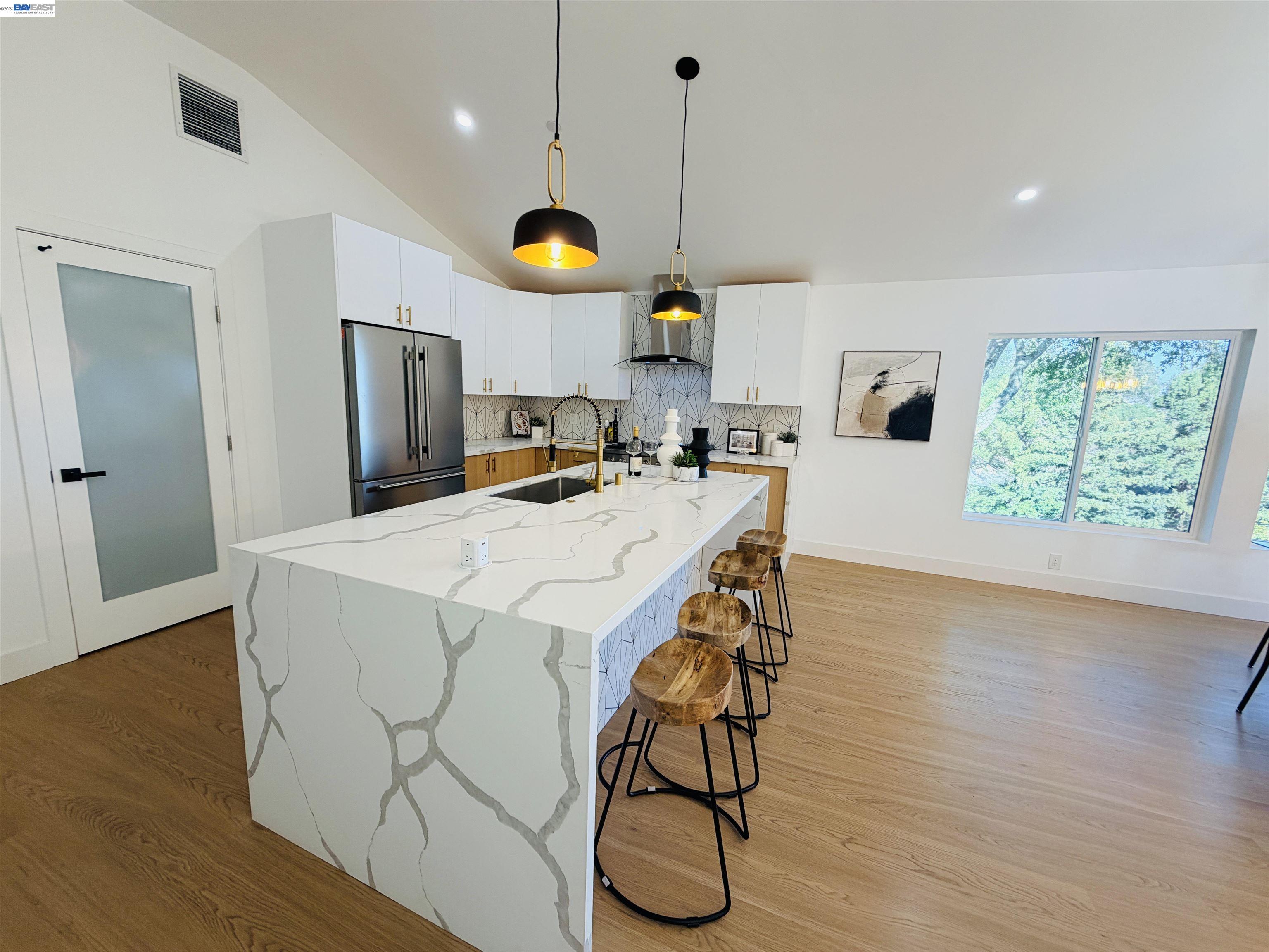 612 Canyon Road Novato, CA 94947 - Photo 9 of 59 Gallery Image 9