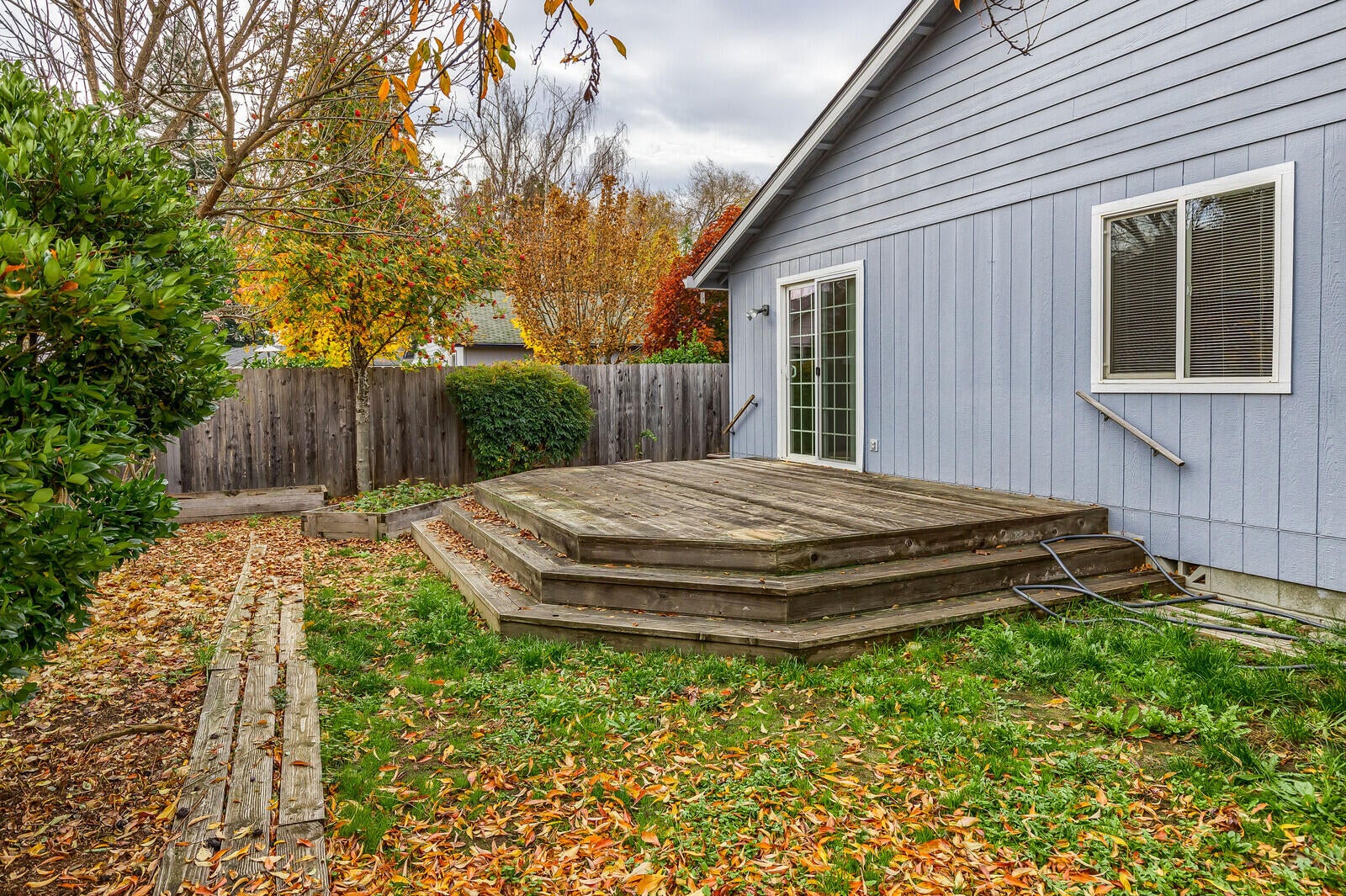 641 Southwest Balsam Road Grants Pass, OR 97526 - Photo 22 of 28 another angle....
