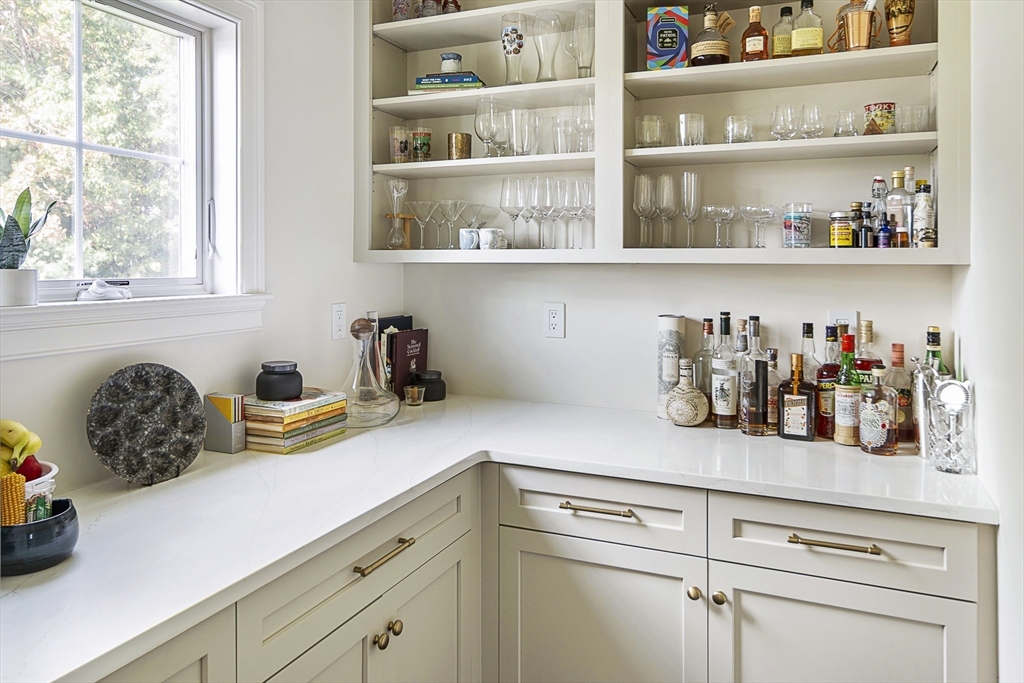 5 Bullens Way Canton, MA 02021 - Photo 14 of 42 Gallery Image 14