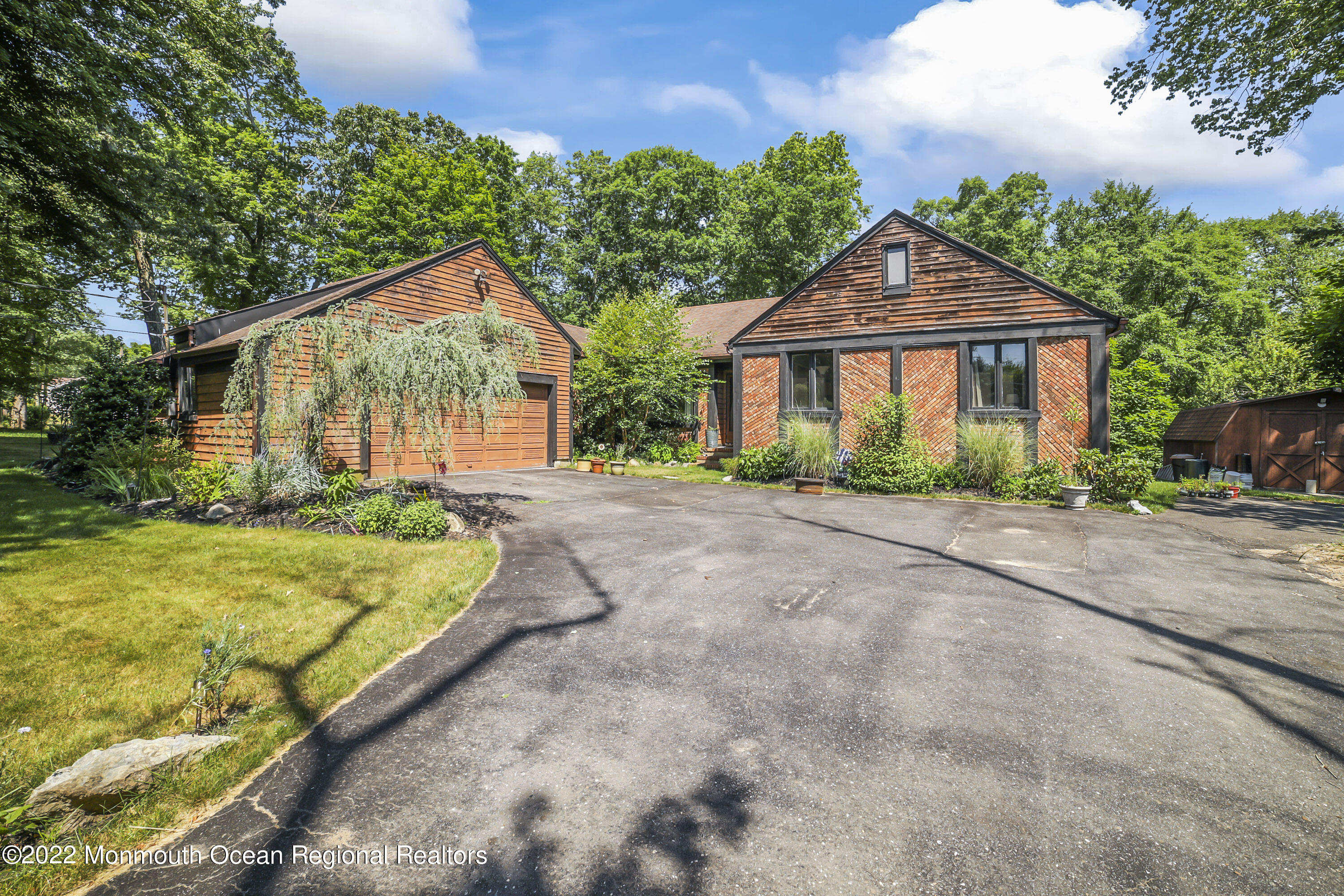 1581 Maxim Southard Road Howell, NJ 07731 - Photo 1 of 33 947A3724