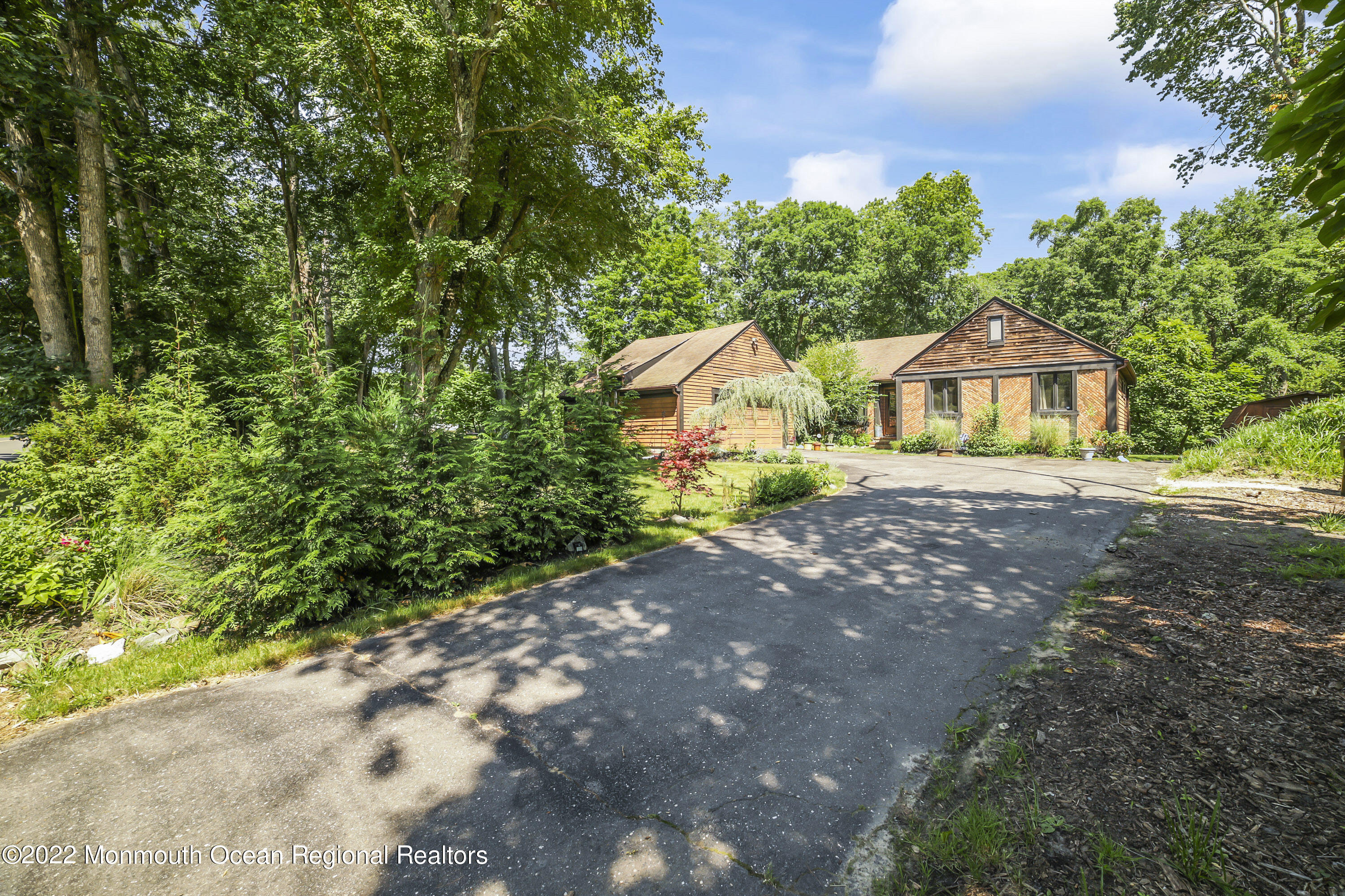 1581 Maxim Southard Road Howell, NJ 07731 - Photo 2 of 33 947A3719