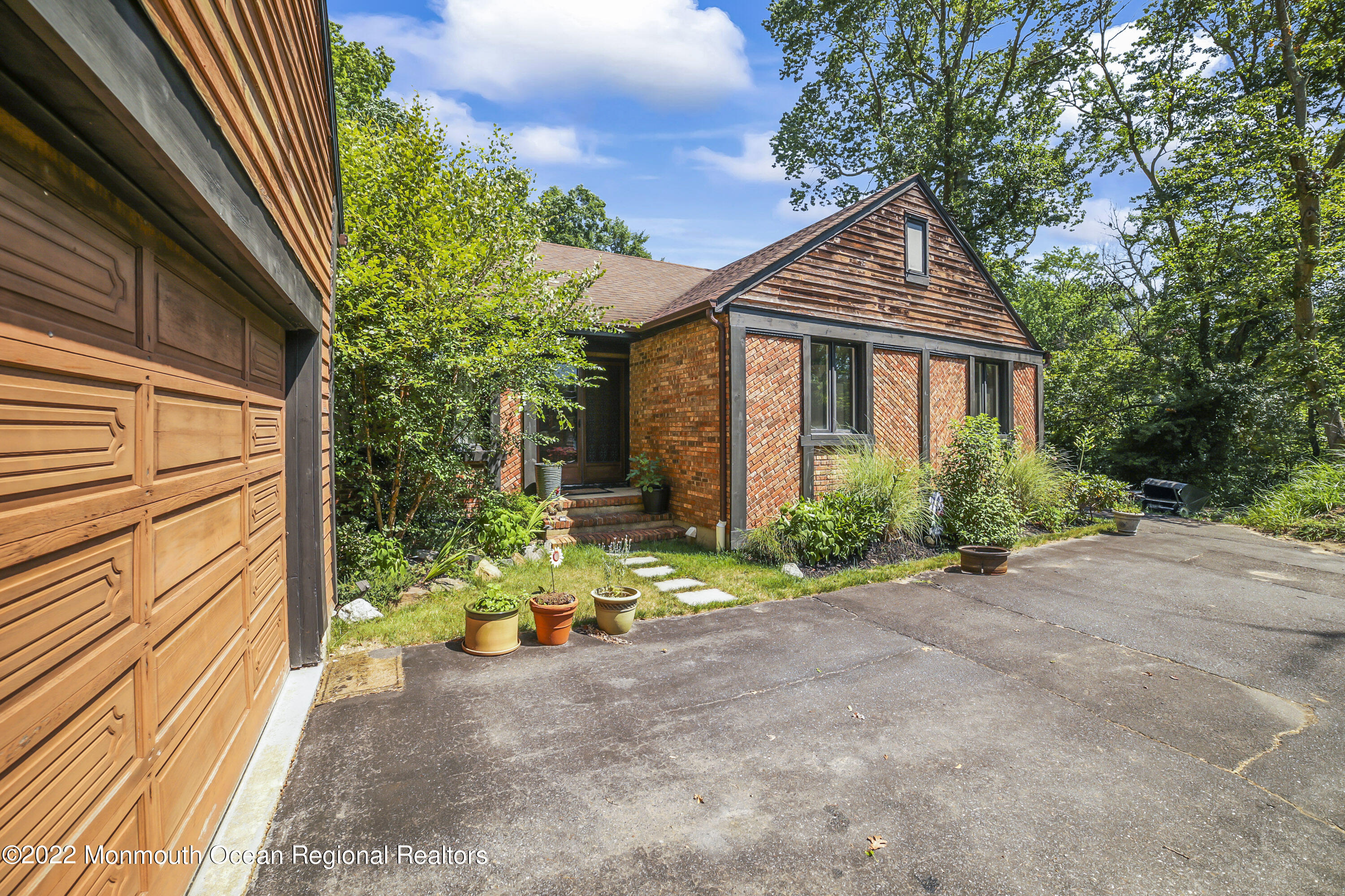 1581 Maxim Southard Road Howell, NJ 07731 - Photo 5 of 33 947A3739