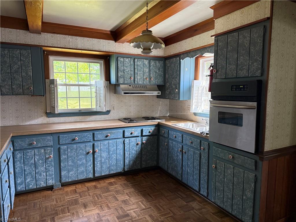 1005 Aberdeen Road High Point, NC 27265 - Photo 6 of 17 Gallery Image 6