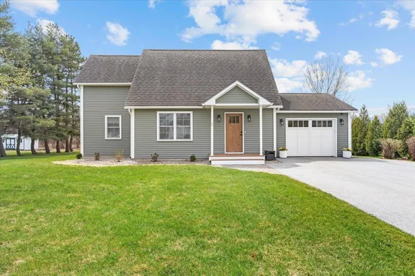 $569,000 | 6 Vivian Lane, St. Albans Town, VT 05478