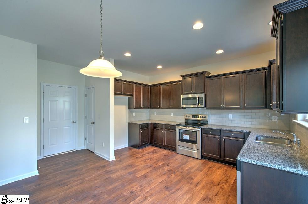 214 Addlestone Circle Fountain Inn, SC 29644 - Photo 13 of 33 Gallery Image 13