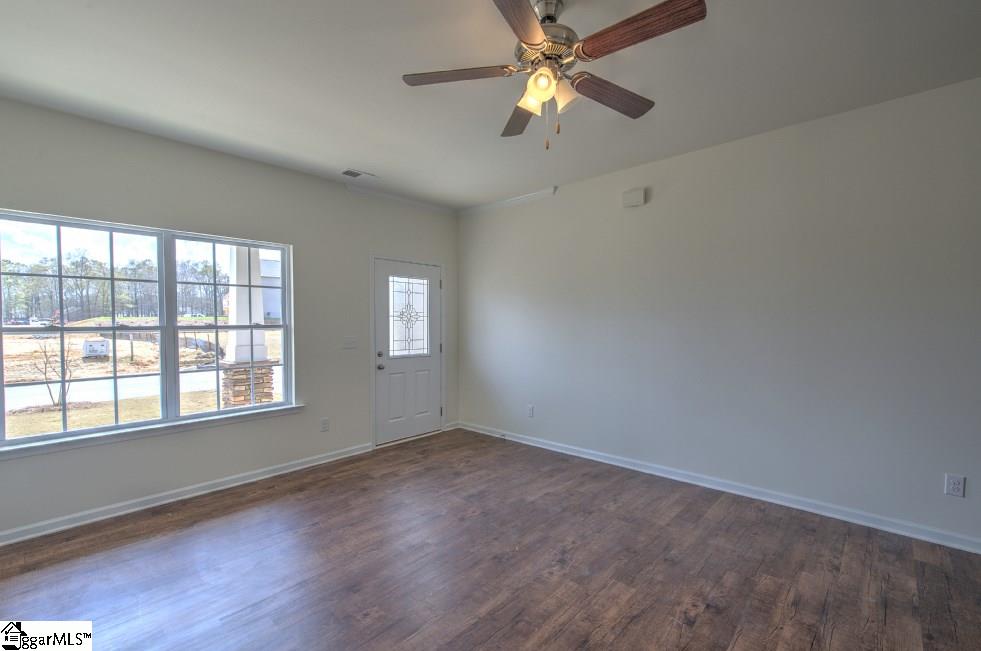 214 Addlestone Circle Fountain Inn, SC 29644 - Photo 4 of 33 Gallery Image 4
