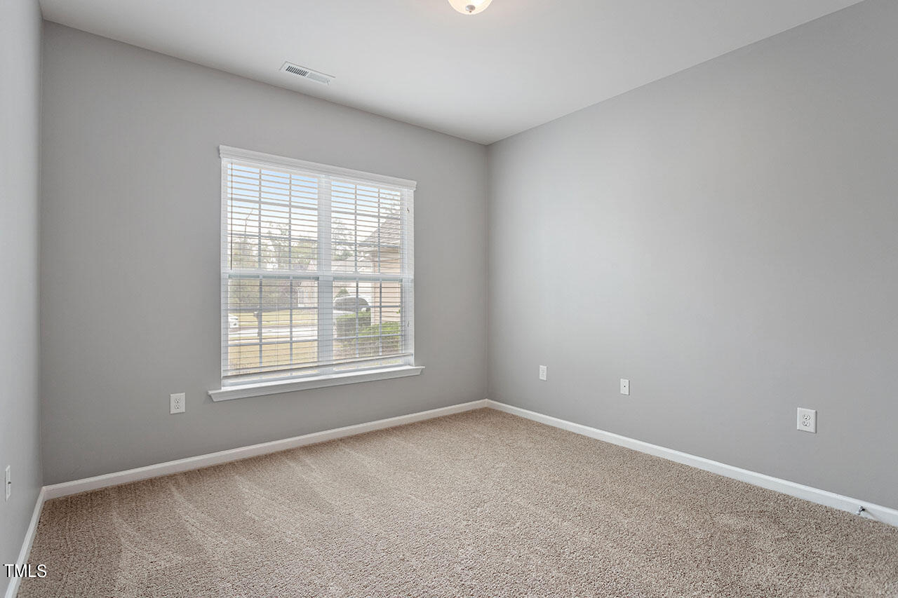 812 Gillinder Place Cary, NC 27519 - Photo 29 of 59 812 Gillinder Place_36