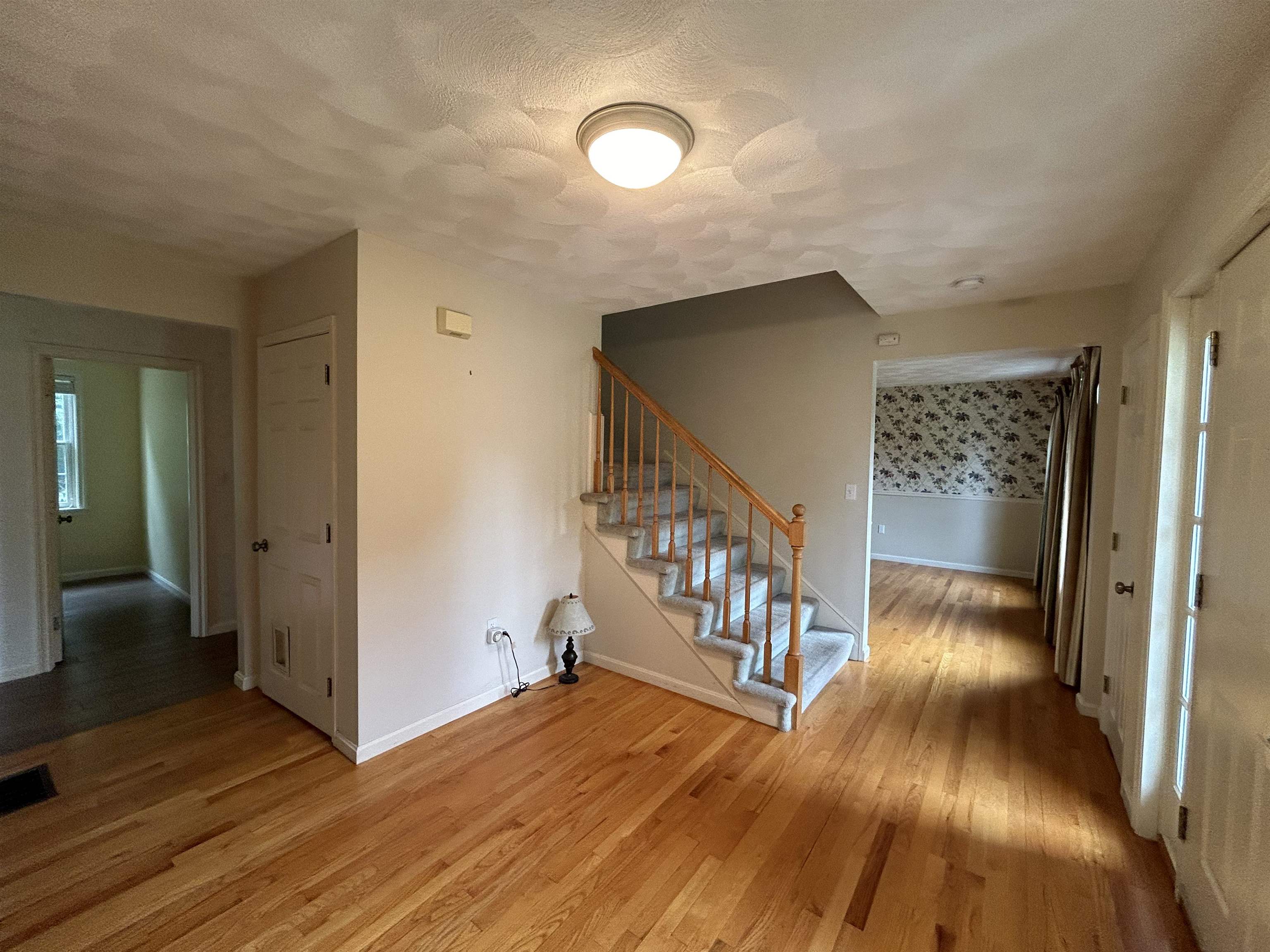 1 Hillside Avenue Exeter, NH 03833 - Photo 3 of 35