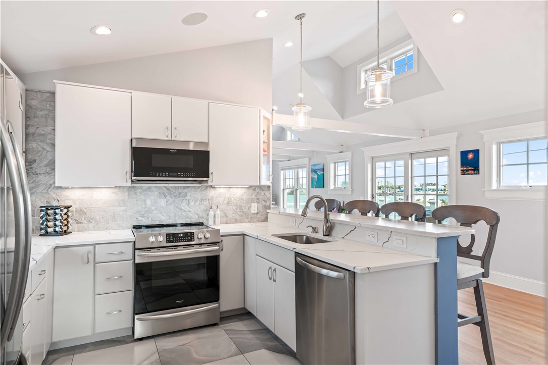 1185 Succotash Road Narragansett, RI 02879 - Photo 19 of 37