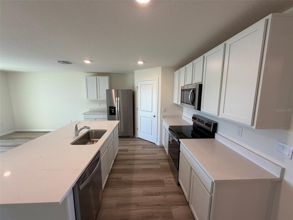 8867 Southwest 46th Terrace Ocala, FL 34476 - Photo 6 of 23