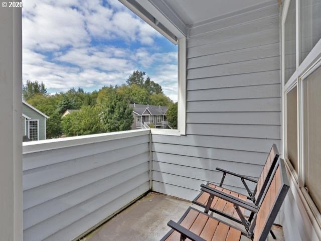 407 Northeast Roth Street Portland, OR 97211 - Photo 14 of 23 Balcony