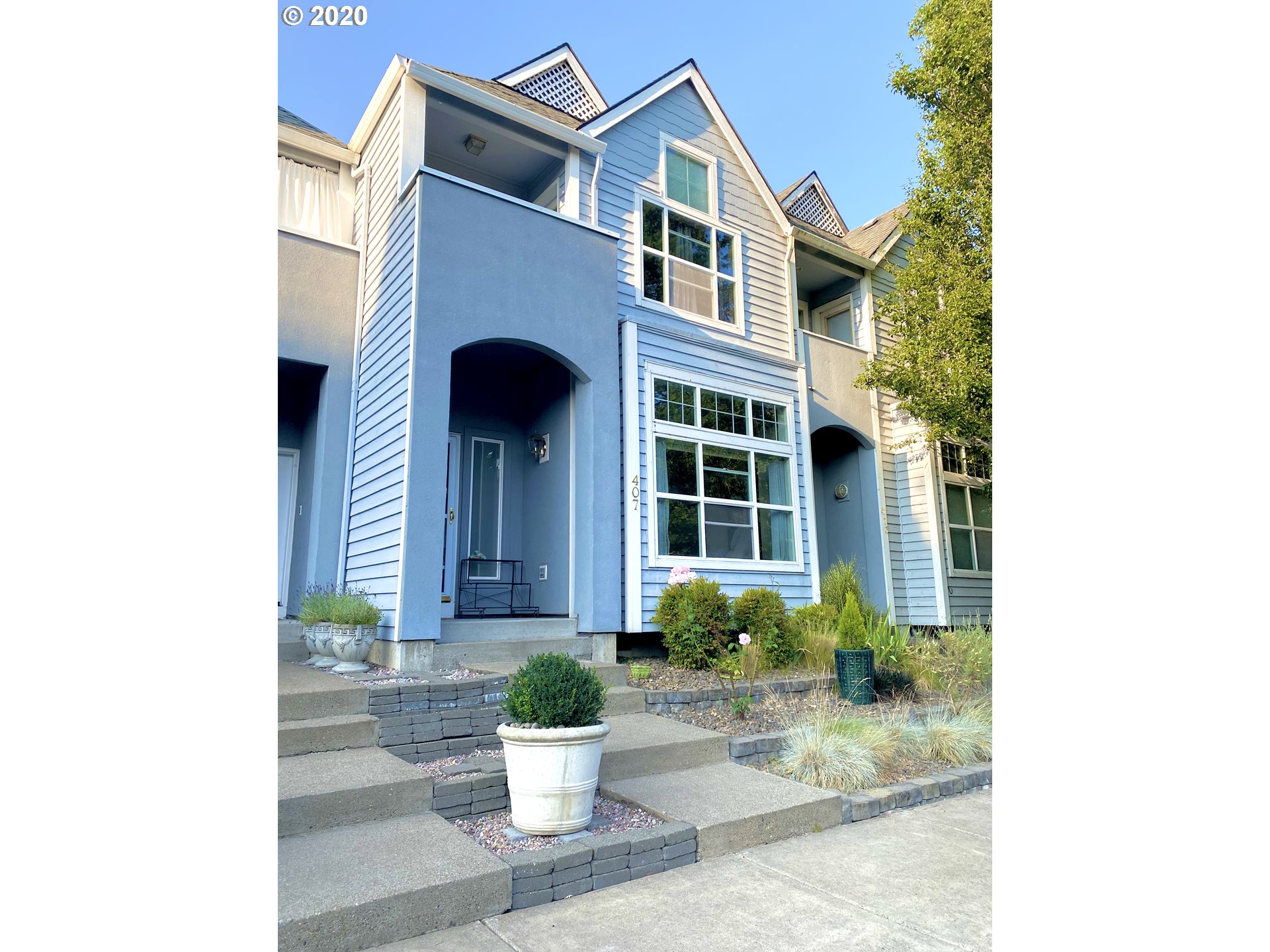 407 Northeast Roth Street Portland, OR 97211 - Photo 2 of 23 Exterior