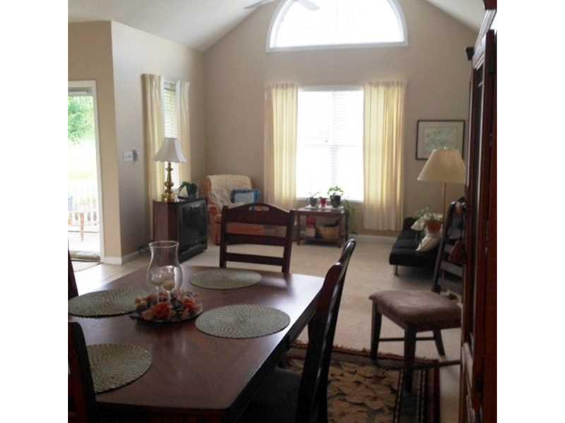 315 Saddlebrook Road Gibsonia, PA 15044 - Photo 5 of 21 Living Room.