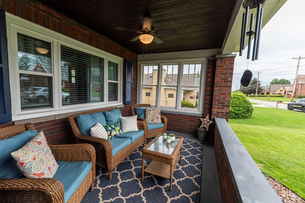 989 Ridge Road Ambridge, PA 15003 - Photo 3 of 20 Gallery Image 3