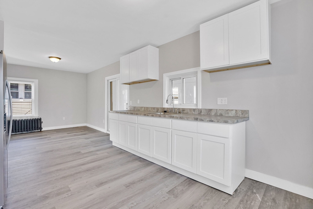 157 Penrose Street Springfield, MA 01109 - Photo 14 of 23