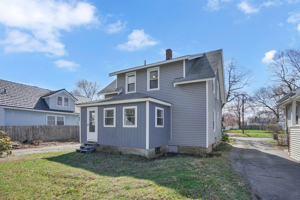 157 Penrose Street Springfield, MA 01109 - Photo 3 of 23