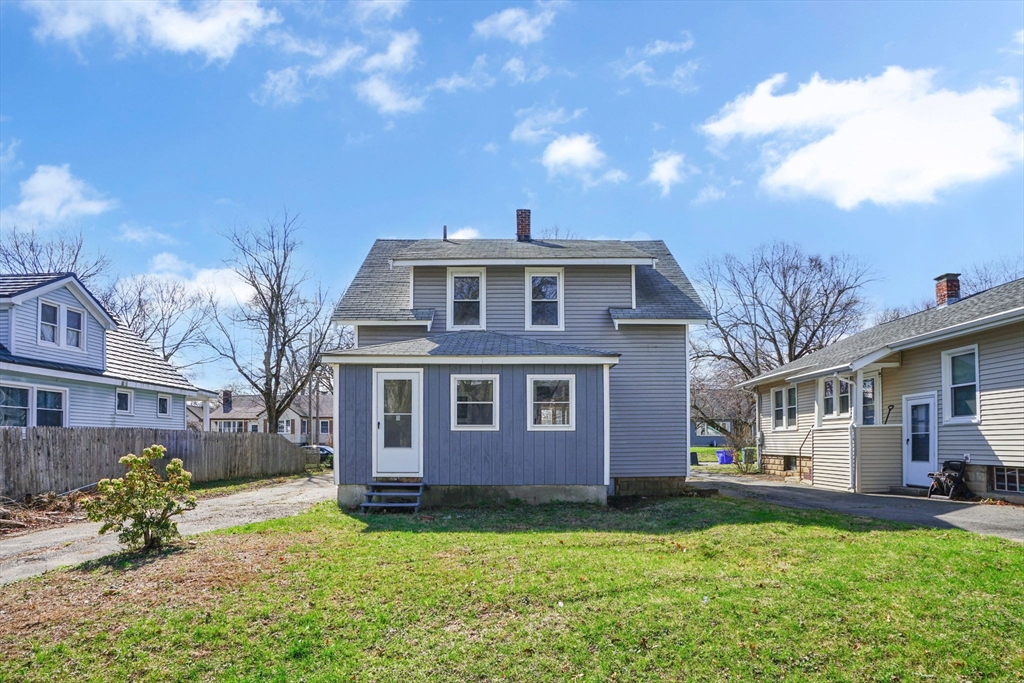 157 Penrose Street Springfield, MA 01109 - Photo 4 of 23