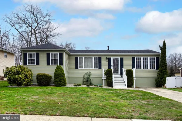 $395,000 | 112 Karen Drive, Williamstown, NJ 08094