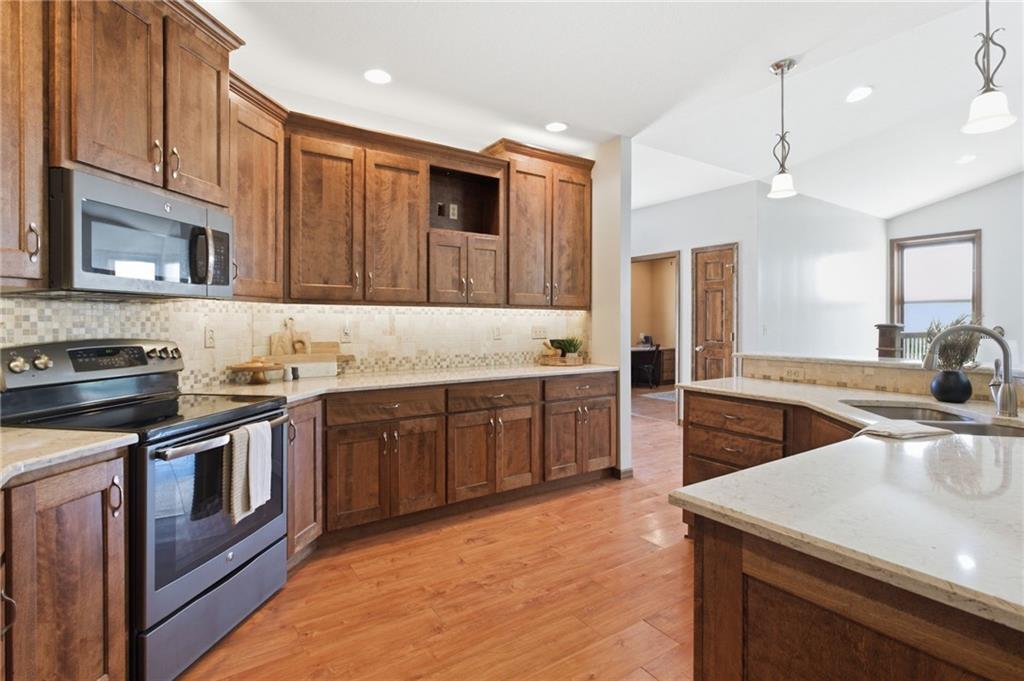 16678 Evans Road Basehor, KS 66007 - Photo 8 of 75