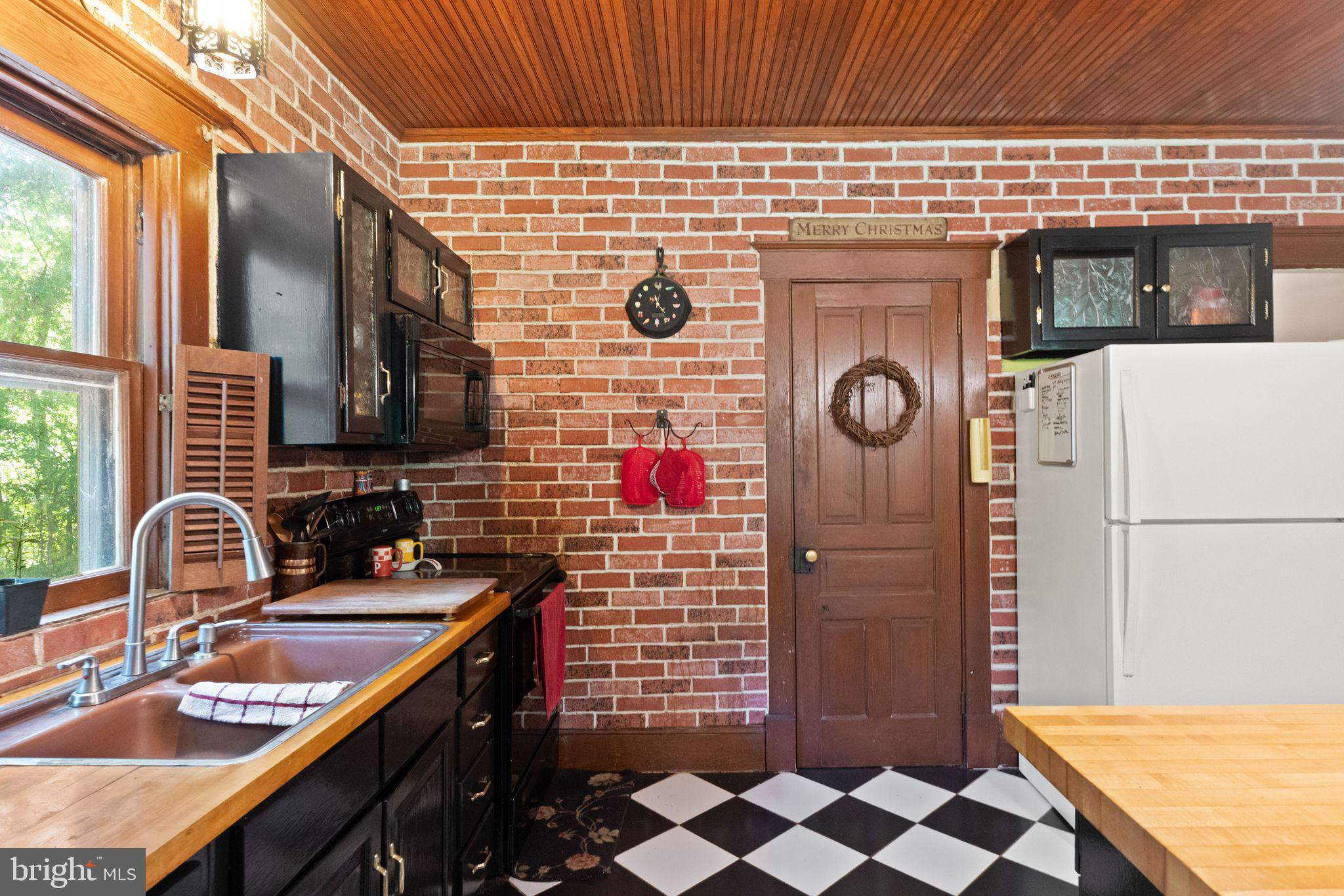 5102 Weston Road Warrenton, VA 20187 - Photo 25 of 65 Kitchen - 14'6" x 12'