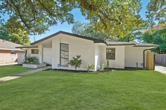 $408,000 | 5671 Sylmar Road, Houston, TX 77081