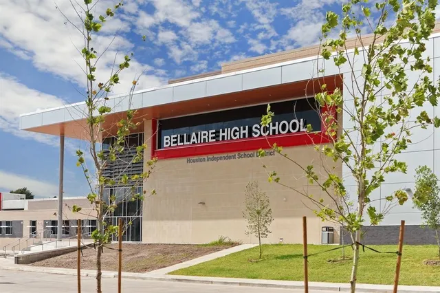 $408,000 | 5671 Sylmar Road, Houston, TX 77081