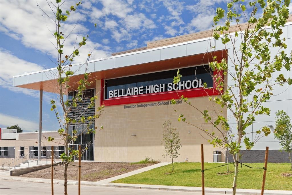 5671 Sylmar Road Houston, TX 77081 - Photo 41 of 50 a sign that is on the side of a building