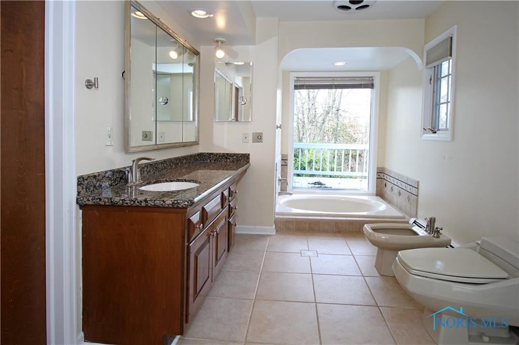 7020 Hickory Ridge Road Sylvania, OH 43560 - Photo 19 of 36 Gallery Image 19