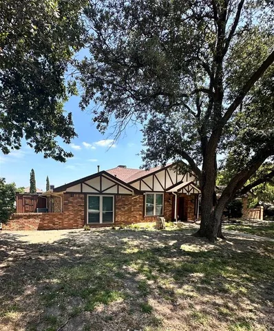 $2,900 | 3018 Apple Valley Drive, Garland, TX 75043