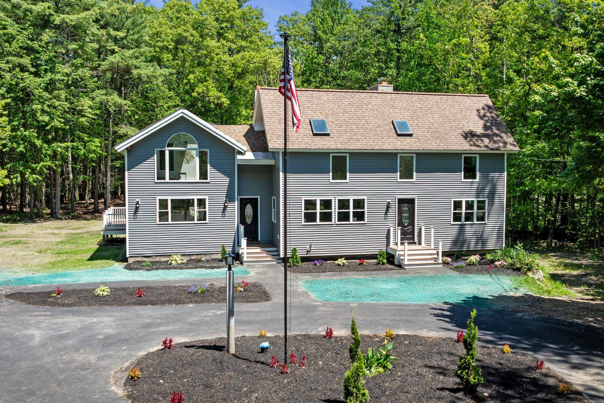 20 Hawkewood Road Sandown, NH 03873 - Photo 2 of 60
