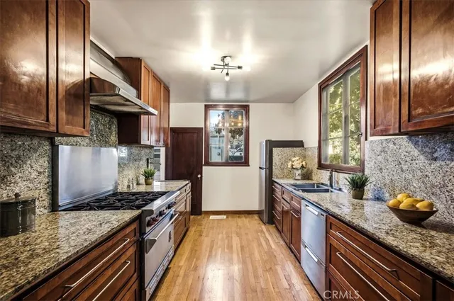 $1,895,000 | 489 West 6th Street, Claremont, CA 91711