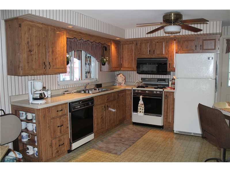 411 Spring Valley Road West Mifflin, PA 15122 - Photo 3 of 14 Kitchen.
