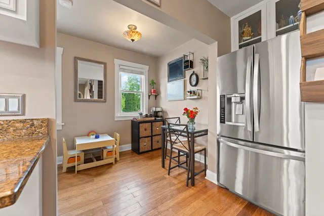 $380,000 | 107 South Burton Place, Arlington Heights, IL 60005