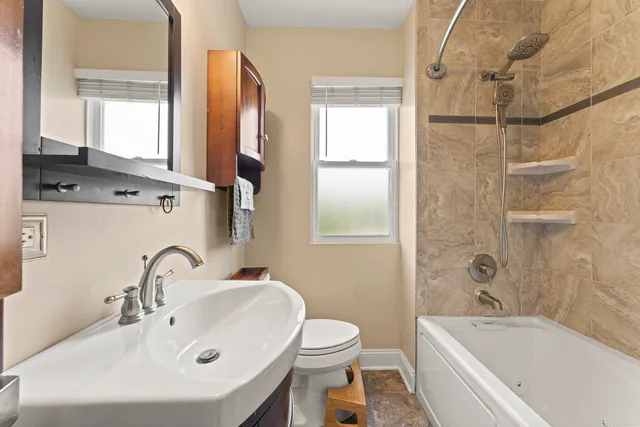 $380,000 | 107 South Burton Place, Arlington Heights, IL 60005