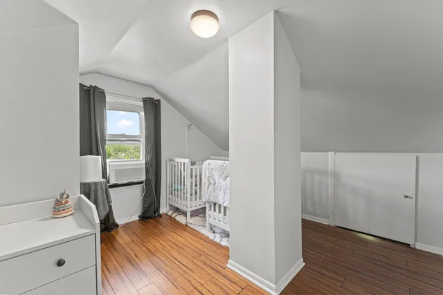 $380,000 | 107 South Burton Place, Arlington Heights, IL 60005